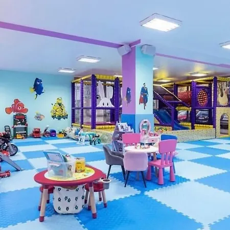 Suro I Garage Parking 24/7 Self Check-in * Banská Bystrica