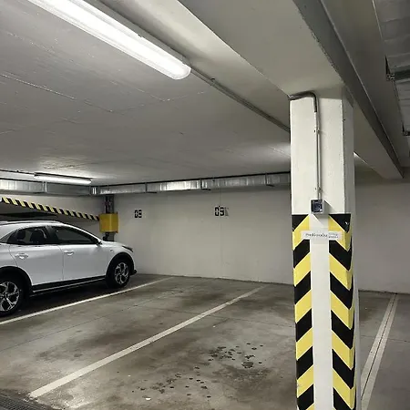 Lejlighed Suro I Garage Parking 24/7 Self Check-in Banská Bystrica