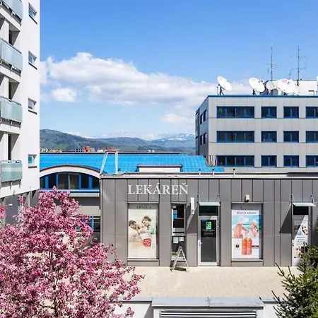 Suro I Garage Parking 24/7 Self Check-in